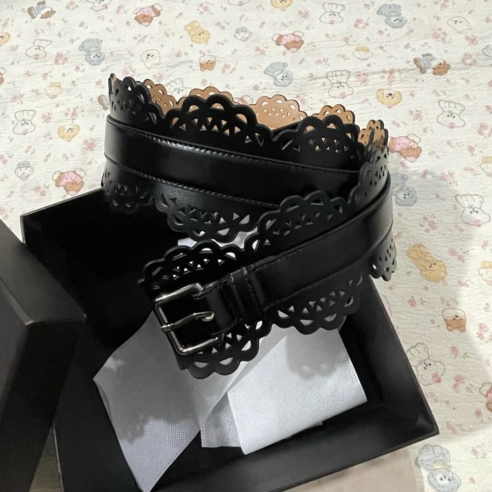 Alaïa Black Scalloped Laser-Cut Leather Waist Belt